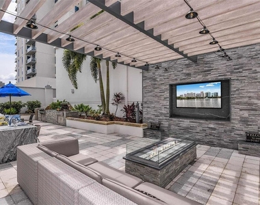 415 E Pine Street - Photo Thumbnail 19