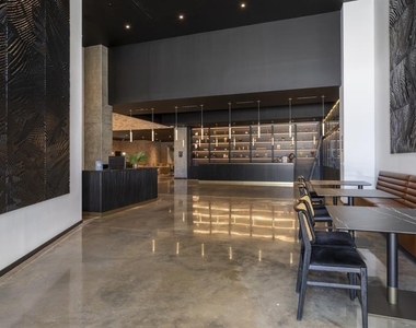 434 N Orange Avenue - Photo Thumbnail 7