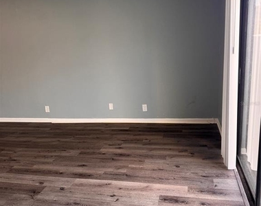8800 Bardmoor Boulevard - Photo Thumbnail 14