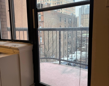 343 West 51st Street - Photo Thumbnail 6