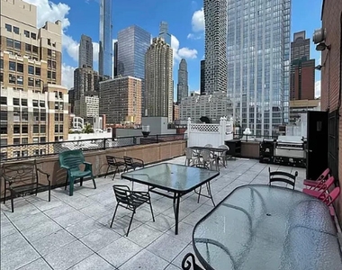 343 West 51st Street - Photo Thumbnail 9