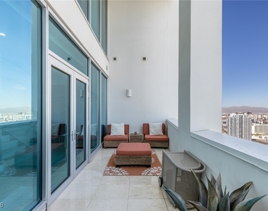 2700 Las Vegas Boulevard - Photo Thumbnail 12