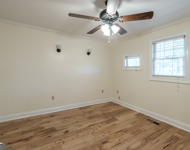 248a West River Bend Drive - Photo Thumbnail 16