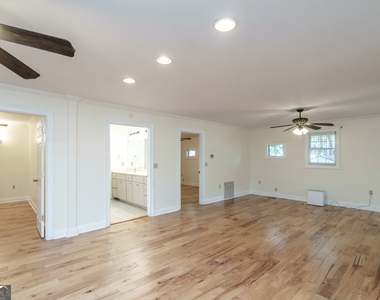 248a West River Bend Drive - Photo Thumbnail 7