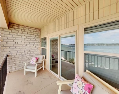 401 E Pearl Street - Photo Thumbnail 15