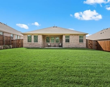 3200 Willow Terrace Lane - Photo Thumbnail 37