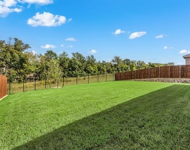 3200 Willow Terrace Lane - Photo Thumbnail 34