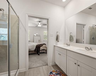 3200 Willow Terrace Lane - Photo Thumbnail 22