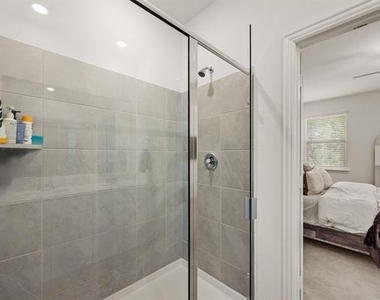 3200 Willow Terrace Lane - Photo Thumbnail 23
