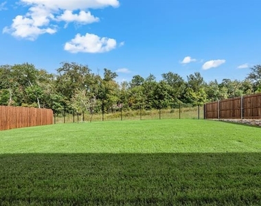 3200 Willow Terrace Lane - Photo Thumbnail 32