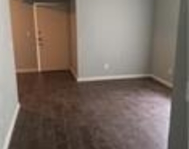 511 S Main Street - Photo Thumbnail 7