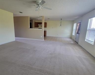2513 Barksdale Drive - Photo Thumbnail 6