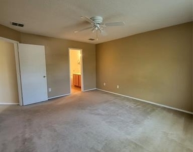 2513 Barksdale Drive - Photo Thumbnail 21