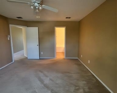 2513 Barksdale Drive - Photo Thumbnail 22