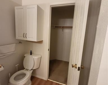 2513 Barksdale Drive - Photo Thumbnail 24