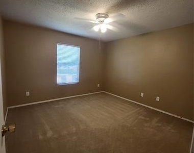 2513 Barksdale Drive - Photo Thumbnail 17