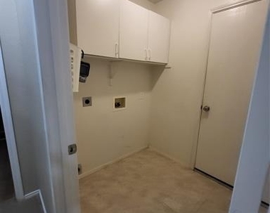 2513 Barksdale Drive - Photo Thumbnail 15