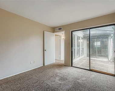 508 Matterhorn Street - Photo Thumbnail 8