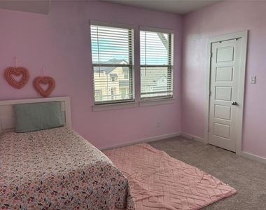 2029 Dovedale Drive - Photo Thumbnail 15