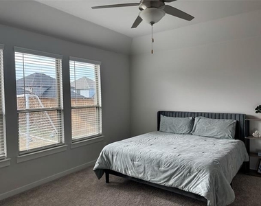 2029 Dovedale Drive - Photo Thumbnail 8