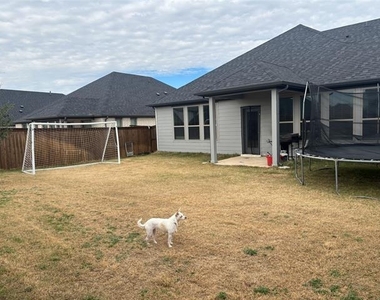 2029 Dovedale Drive - Photo Thumbnail 16