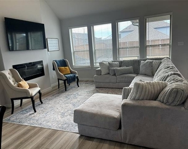 2029 Dovedale Drive - Photo Thumbnail 2