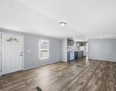 607 Keats Road - Photo Thumbnail 6