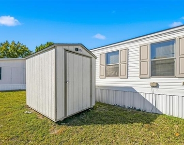 607 Keats Road - Photo Thumbnail 4