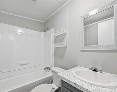 607 Keats Road - Photo Thumbnail 18