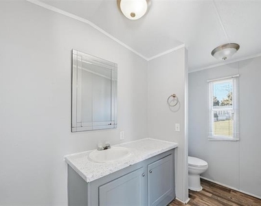 607 Keats Road - Photo Thumbnail 15