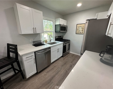 239 3rd Avenue - Photo Thumbnail 8