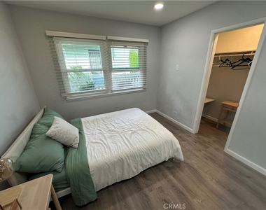 239 3rd Avenue - Photo Thumbnail 4