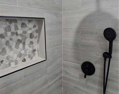 833 E 92nd - Photo Thumbnail 9