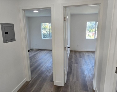 833 E 92nd - Photo Thumbnail 13