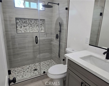 833 E 92nd - Photo Thumbnail 6