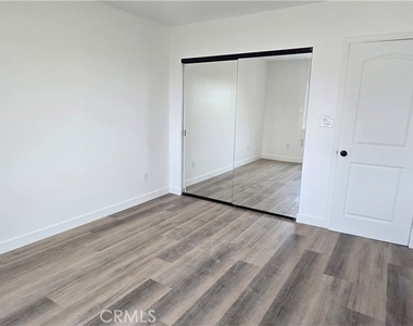 833 E 92nd - Photo Thumbnail 15