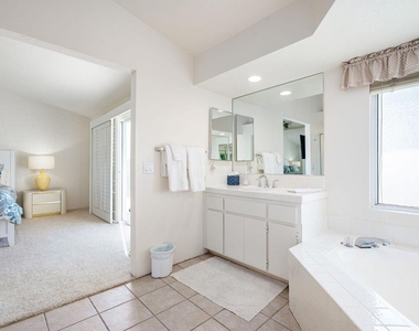 189 Desert Falls Circle - Photo Thumbnail 28