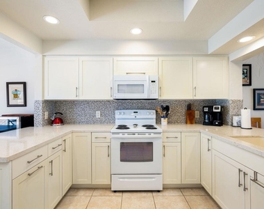 189 Desert Falls Circle - Photo Thumbnail 15