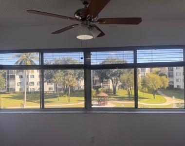 3178 Via Poinciana - Photo Thumbnail 19