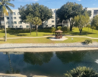 3178 Via Poinciana - Photo Thumbnail 23