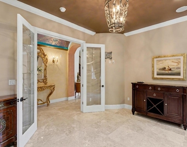 860 E Park Drive - Photo Thumbnail 14