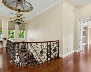 860 E Park Drive - Photo Thumbnail 46