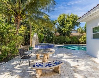 860 E Park Drive - Photo Thumbnail 9