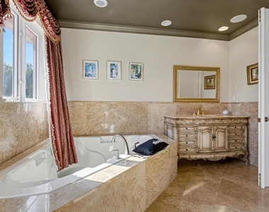 860 E Park Drive - Photo Thumbnail 33