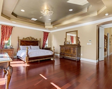 860 E Park Drive - Photo Thumbnail 49