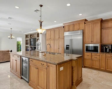 860 E Park Drive - Photo Thumbnail 29