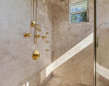 860 E Park Drive - Photo Thumbnail 34