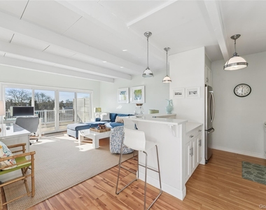 35 Library Avenue - Photo Thumbnail 3