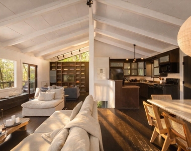 15 Lake View Court - Photo Thumbnail 11