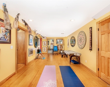 6 White Lane - Photo Thumbnail 15